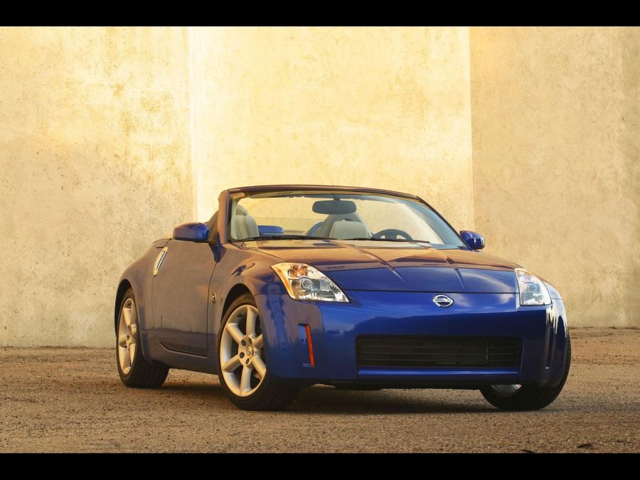 Nissan 350Z Roadster 2004 года  (фото 1 из 25)